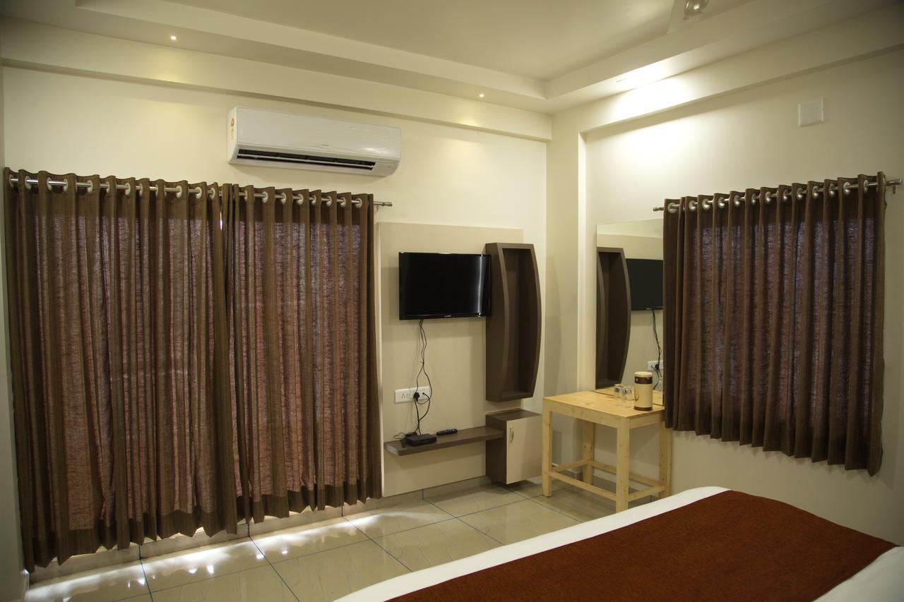 The Gir Harmony Hotel Sasan Gir Buitenkant foto